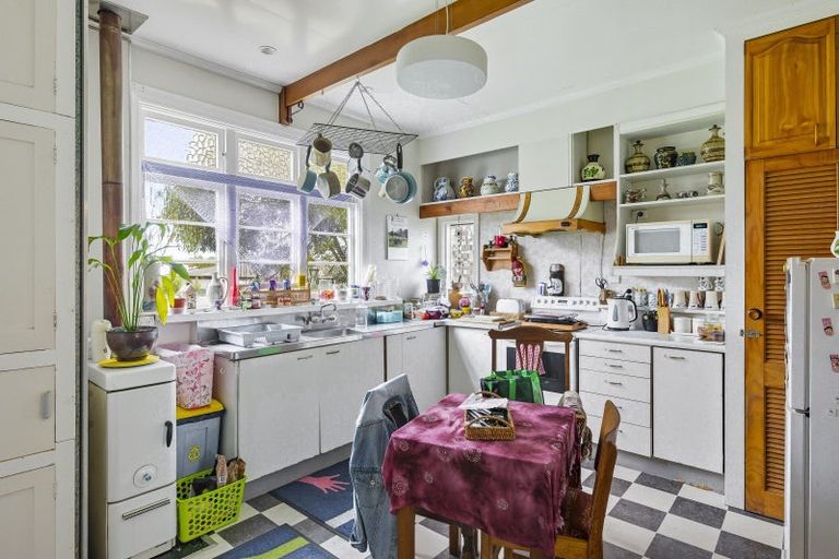 Photo of property in 362 Oxford Street, Levin, 5510