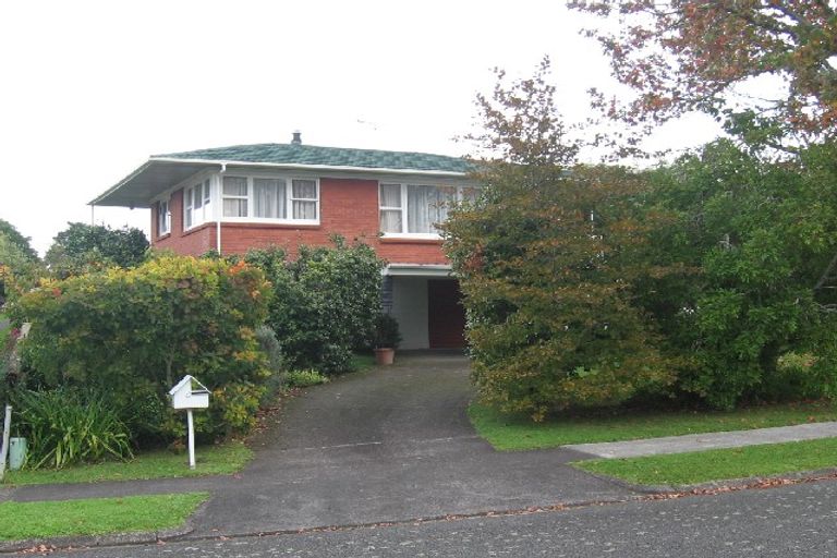 Photo of property in 6 Imatra Place, Sunnyhills, Auckland, 2010