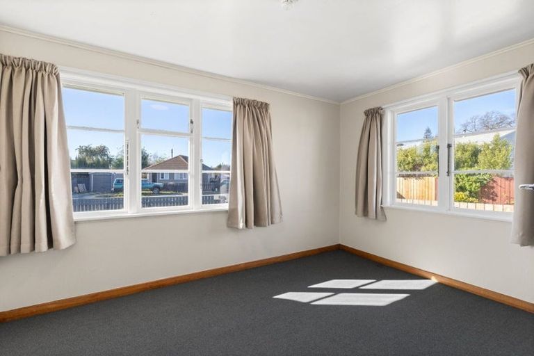 Photo of property in 4-6 Dix Crescent, Riversdale, Blenheim, 7201