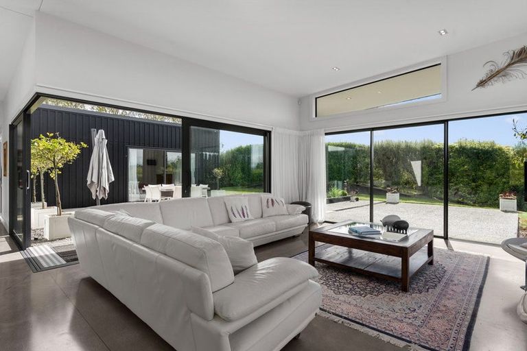 Photo of property in 9 Birdie Way, Martinborough, 5711