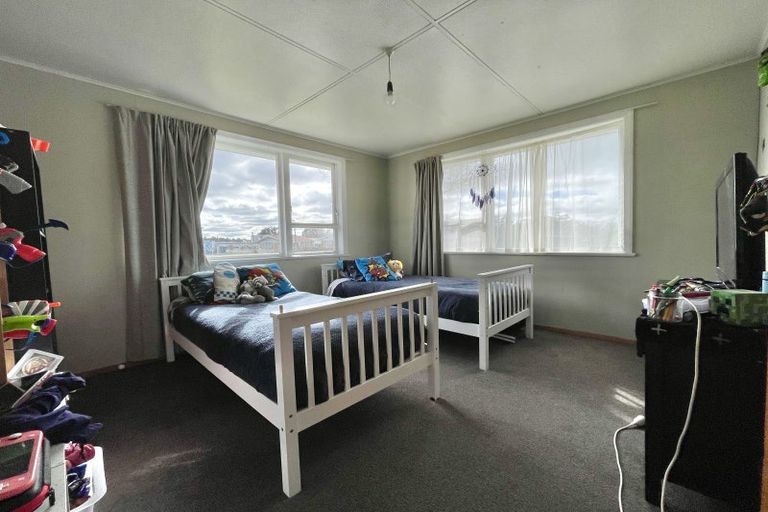 Photo of property in 16 Pohutukawa Drive, Tokoroa, 3420