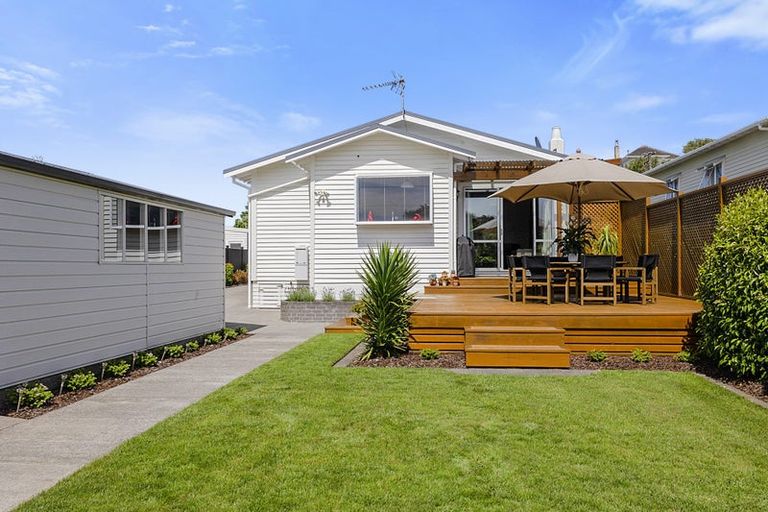 Photo of property in 117 Belt Road, New Plymouth, 4310