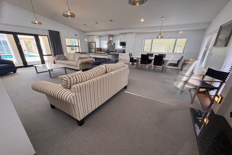 Photo of property in 29 Beach Road, Waikawa, Picton, 7220