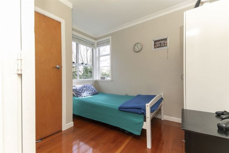 Photo of property in 201 Edmonton Road, Te Atatu South, Auckland, 0610