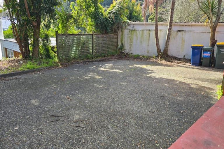 Photo of property in 1 Lauderdale Road, Birkdale, Auckland, 0626