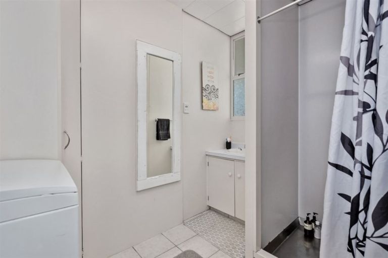 Photo of property in 4 Tahara Crescent, Mount Maunganui, 3116
