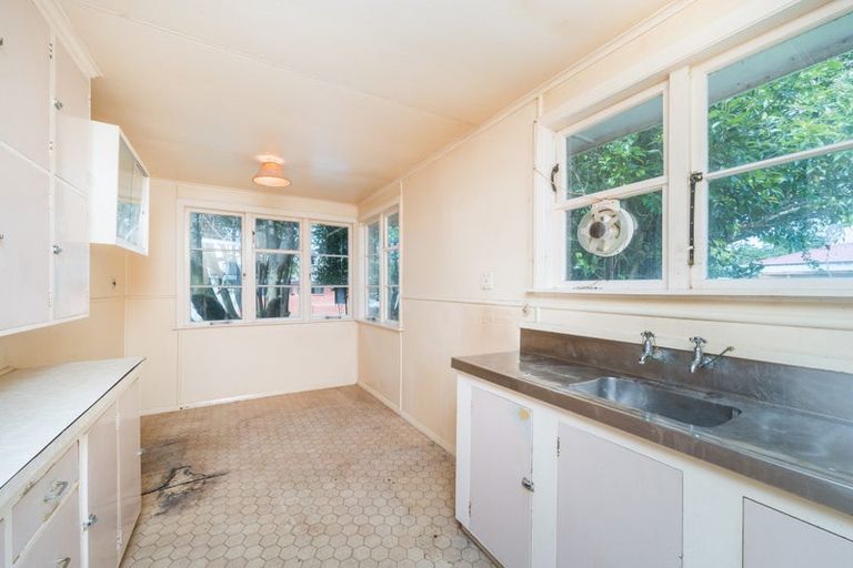 Photo of property in 2 Newbury Street, Awapuni, Palmerston North, 4412
