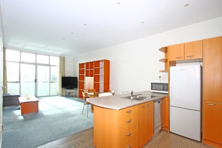 Photo of property in 5a/8 Quay Street, Auckland Central, Auckland, 1010
