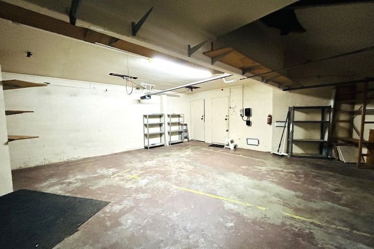 Photo of property in 25 St Simon Place, Botany Downs, Auckland, 2010