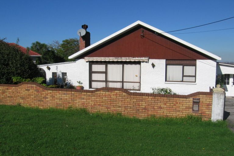 Photo of property in 390 East Coast Road, Sunnynook, Auckland, 0630