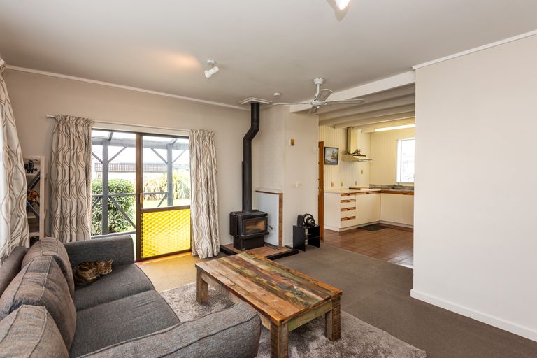 Photo of property in 43 Johns Road, Belfast, Christchurch, 8051