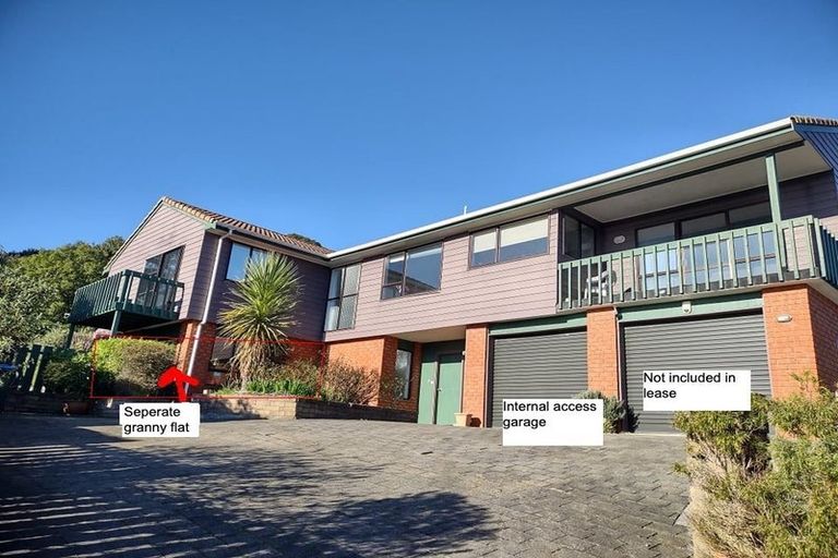 Photo of property in 11 Kinnel Grove, Papakowhai, Porirua, 5024