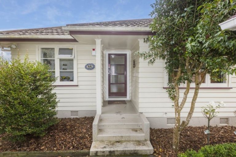 Photo of property in 44 Seddon Street, Wallaceville, Upper Hutt, 5018