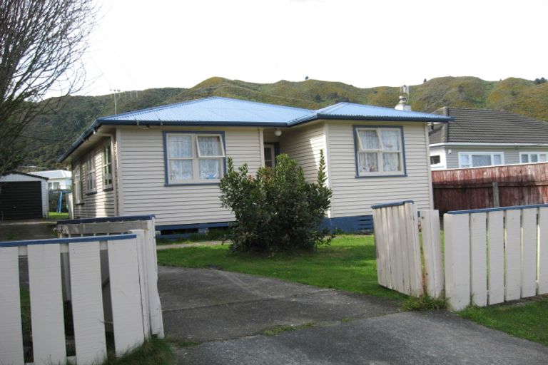Photo of property in 64 Wise Street, Wainuiomata, Lower Hutt, 5014