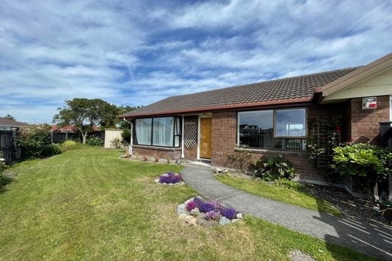 Photo of property in 1/65 Donnington Street, Parklands, Christchurch, 8083