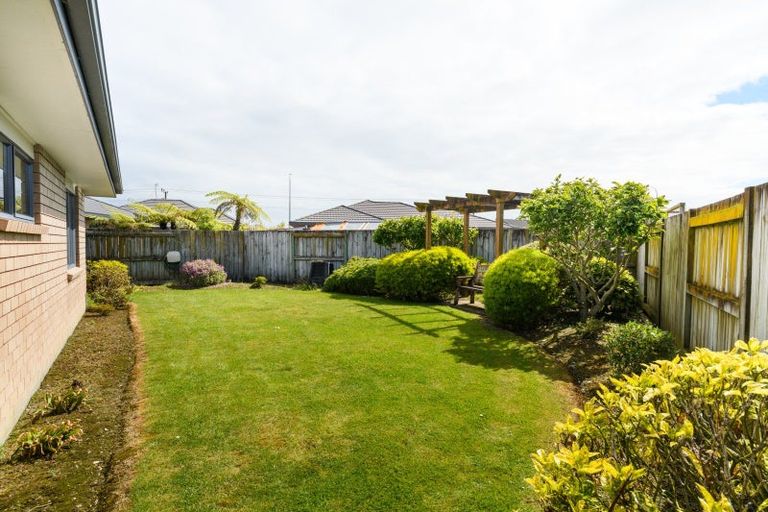 Photo of property in 5 Daniel Place, Kelvin Grove, Palmerston North, 4414