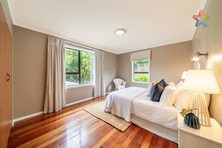 Photo of property in 12 Montgomery Avenue, Karori, Wellington, 6012