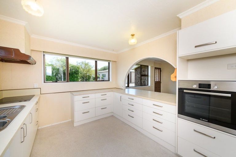 Photo of property in 32 Cedar Crescent, Feilding, 4702