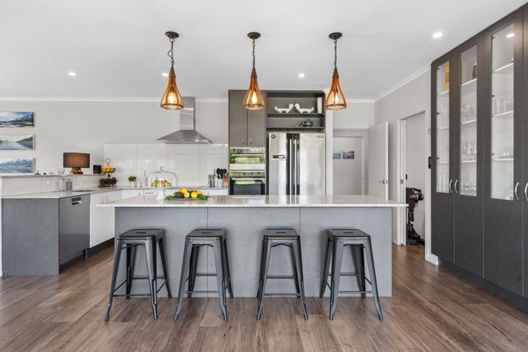 Photo of property in 6 Campbell Drive, Martinborough, 5711