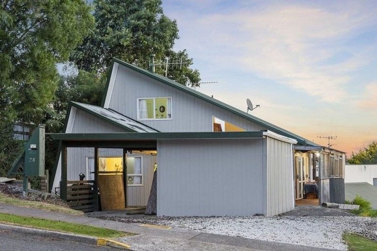 Photo of property in 28 Osprey Drive, Welcome Bay, Tauranga, 3112