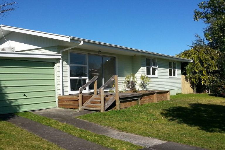 Photo of property in 4 Cargill Street, Papakura, 2110