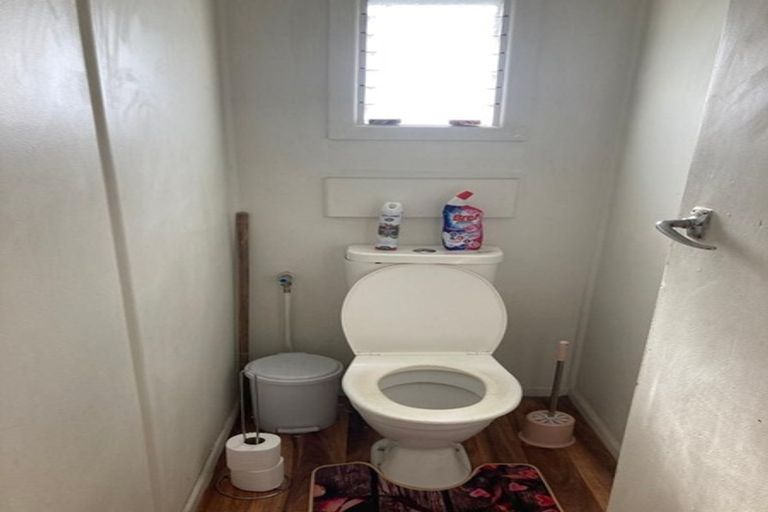 Photo of property in 447 Massey Road, Mangere East, Auckland, 2024