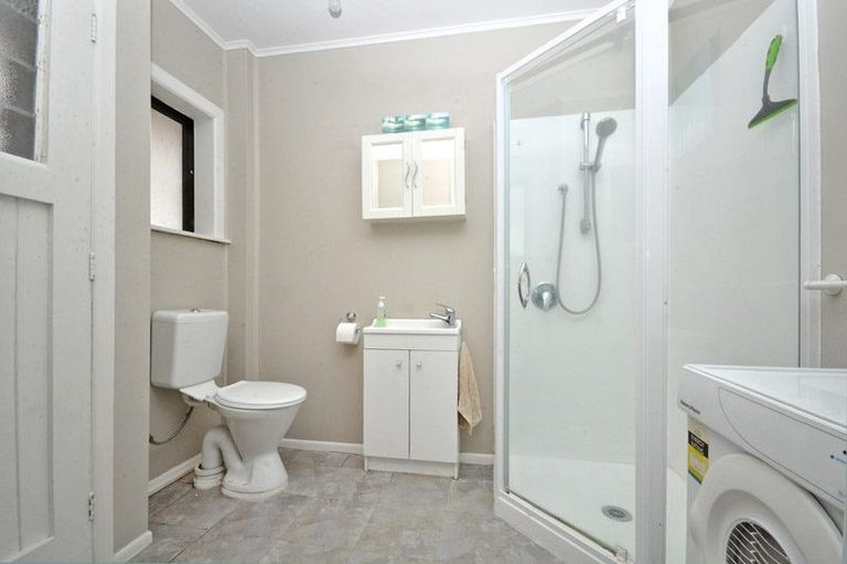 Photo of property in 122 Victoria Street West, Onehunga, Auckland, 1061