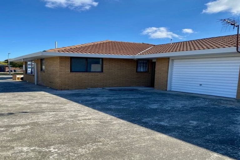 Photo of property in 2/7 Clipston Place, Halswell, Christchurch, 8025