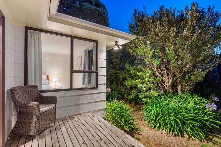 Photo of property in 13 Atua Street, Waikanae Beach, Waikanae, 5036