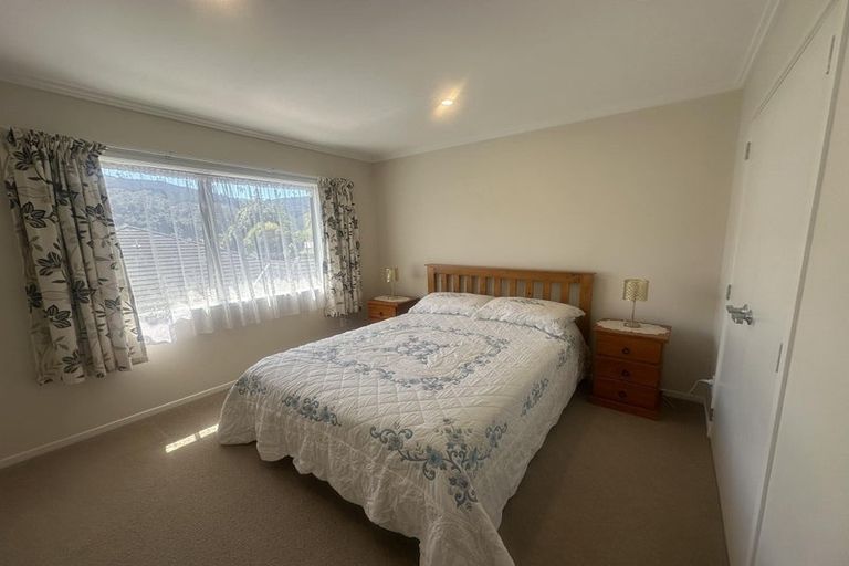 Photo of property in 5 Ashington Road, Silverstream, Upper Hutt, 5019