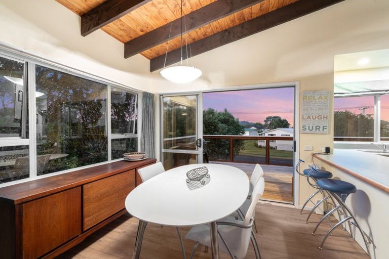 Photo of property in 137 Patuwai Drive, Whangamata, 3620