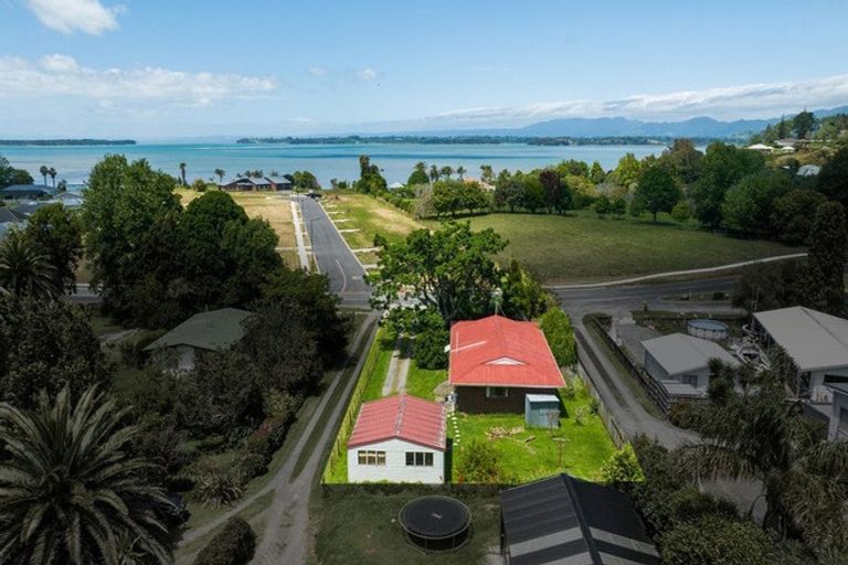 Photo of property in 124 Athenree Road, Athenree, Katikati, 3177