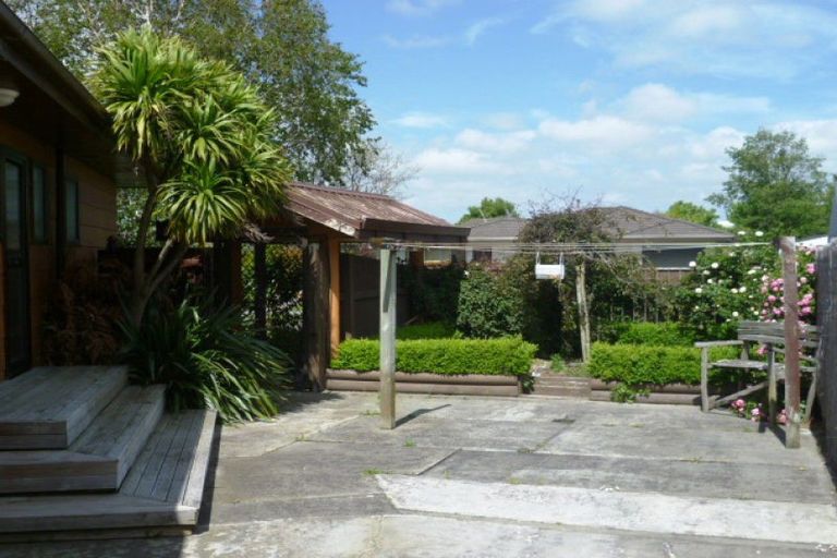 Photo of property in 51 Raglan Avenue, Cloverlea, Palmerston North, 4412