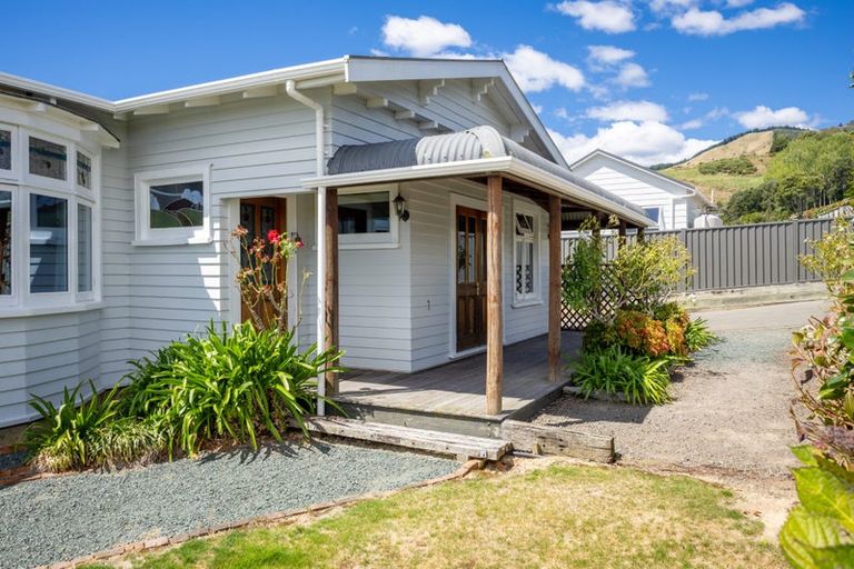 Photo of property in 15 Highfield Grove, Richmond, 7020