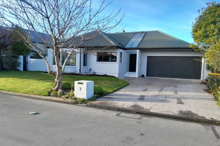 Photo of property in 7 Monterey Place, Parklands, Christchurch, 8083