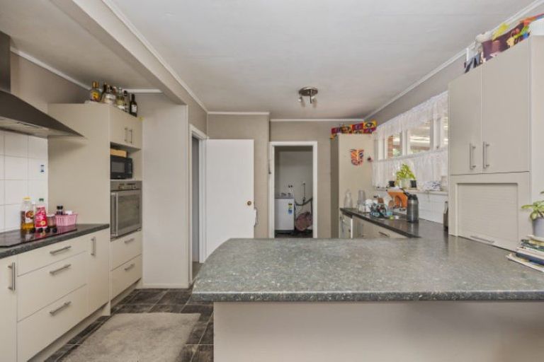 Photo of property in 92 Turner Drive, Western Heights, Rotorua, 3015