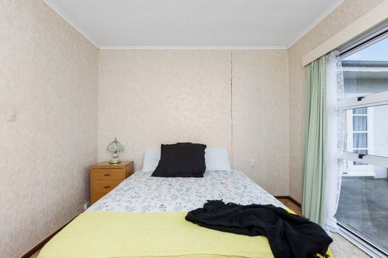 Photo of property in 2/13 Puketapu Road, Taradale, Napier, 4112