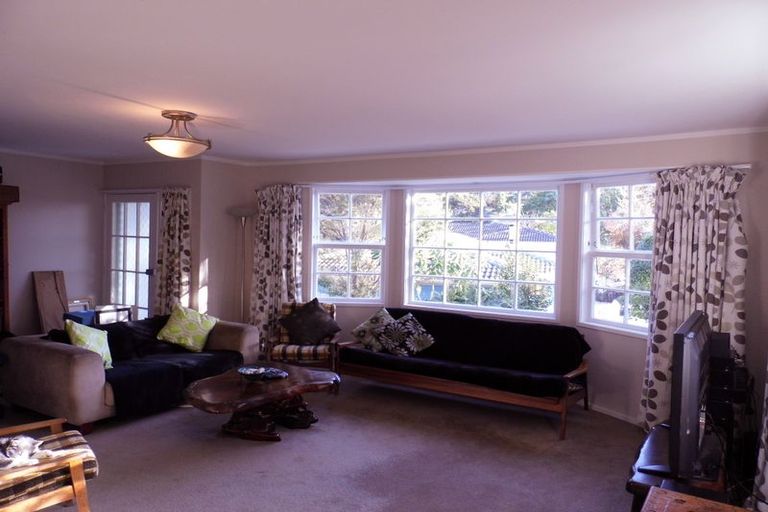 Photo of property in 1/29 Beaudine Avenue, Glenfield, Auckland, 0629