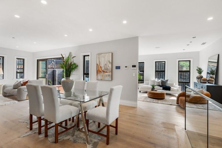 Photo of property in 7 Halcyon Bay Lane, Wainui, 0992