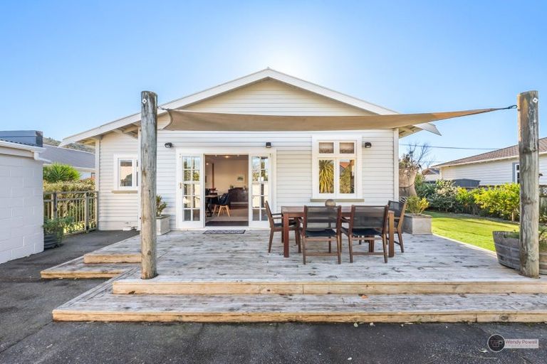 Photo of property in 16 Montague Street, Alicetown, Lower Hutt, 5010