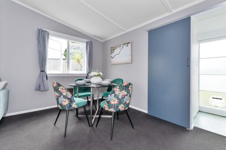 Photo of property in 10a Lewis Street, Blockhouse Bay, Auckland, 0600