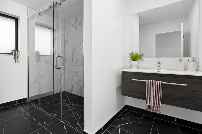 Photo of property in 33 Jean Batten Lane, Rolleston, 7615