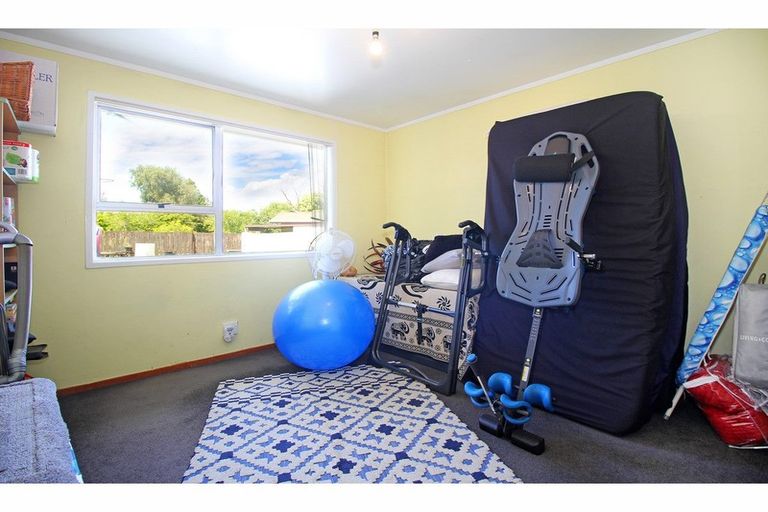 Photo of property in 130 Mahia Road, Wattle Downs, Auckland, 2103