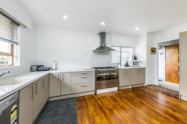 Photo of property in 187 Gray Avenue, Papatoetoe, Auckland, 2024