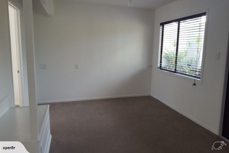 Photo of property in 1/46 Masterton Road, Rothesay Bay, Auckland, 0630