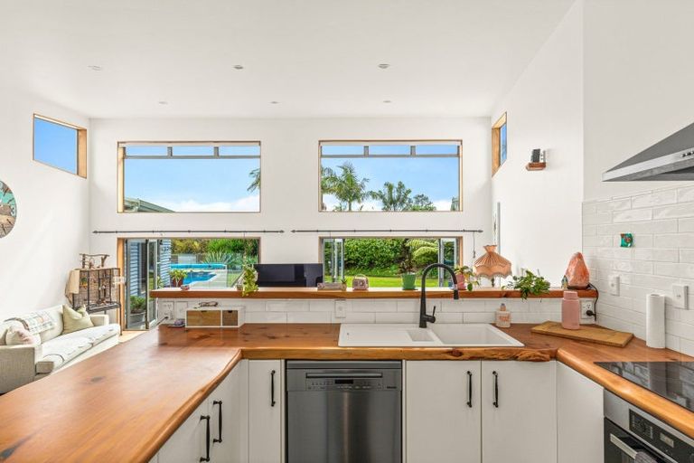 Photo of property in 26 Mccallum Drive, Sandspit, Warkworth, 0982