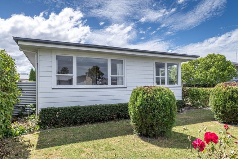 Photo of property in 72 Alexander Avenue, Onekawa, Napier, 4110