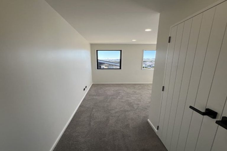 Photo of property in 1 Ripa Street, Flat Bush, Auckland, 2019