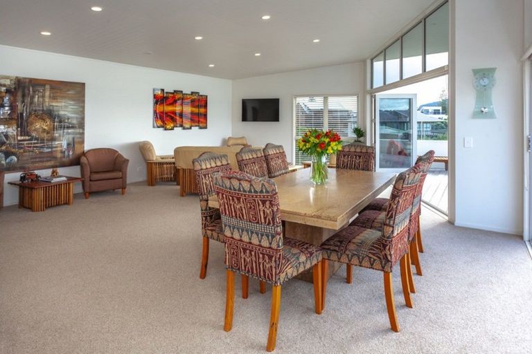 Photo of property in 218a Beverley Terrace, Whangamata, 3620
