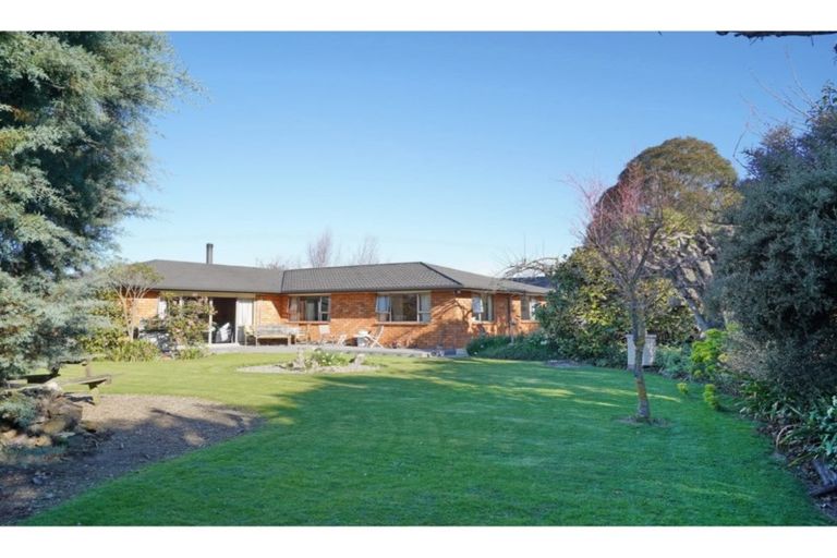 Photo of property in 10 Walker Place, Rangiora, 7400